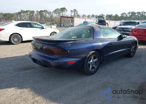 2001 Pontiac Firebird z USA, uszkodzony, nr VIN 2G2FS22K512139575